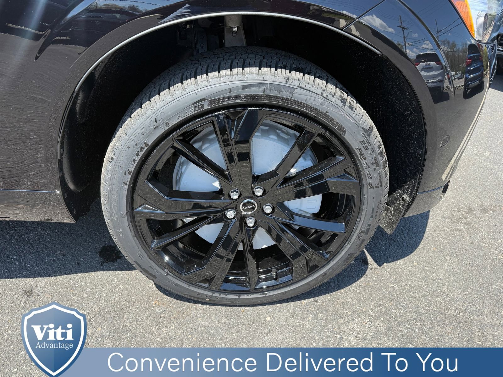 New 2026 Volvo XC60 T8 Ultra w/ Protection Package Premier AWD/4WD image 10
