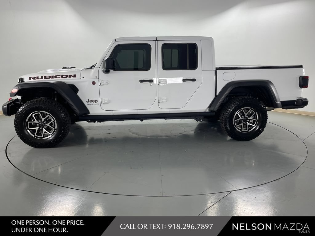 Used 2025 Jeep Gladiator Rubicon AWD/4WD image 9