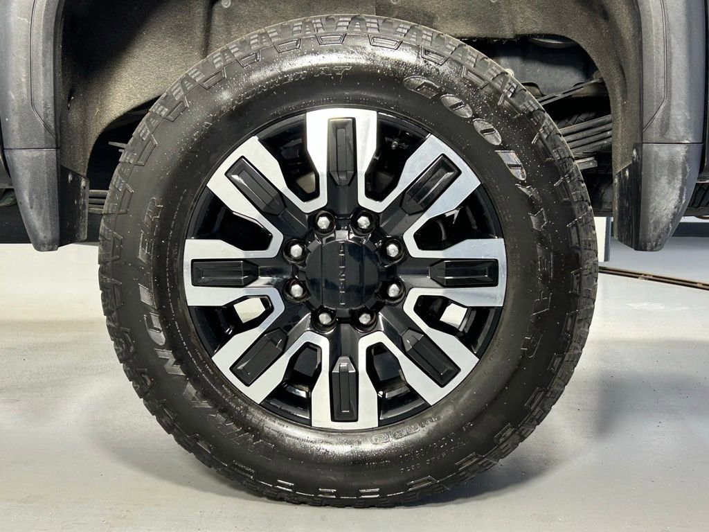 Used 2024 GMC Sierra 3500 Denali Ultimate AWD/4WD image 38
