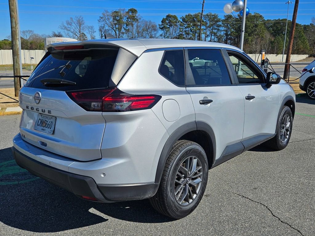 Used 2024 Nissan Rogue S image 12