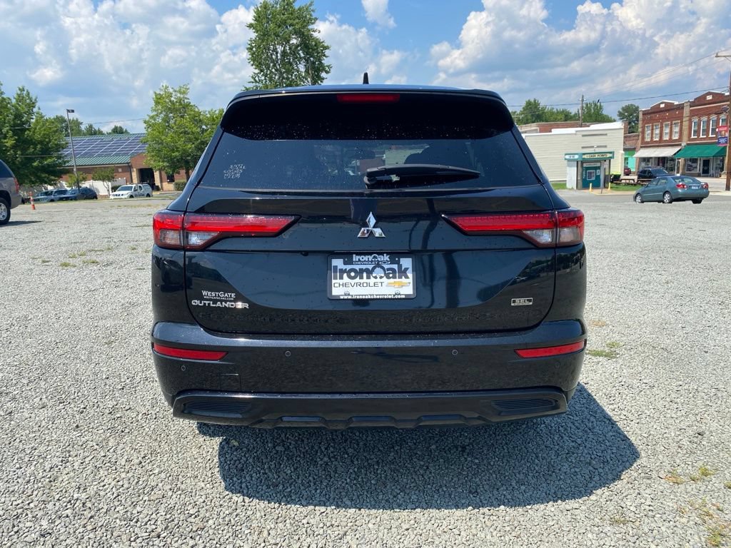 Used 2023 Mitsubishi Outlander SEL FWD image 3