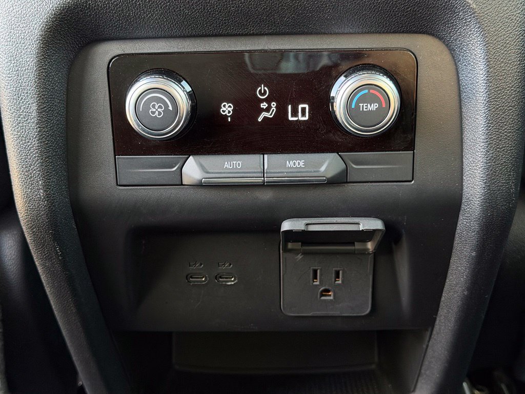 Used 2026 GMC Acadia Elevation w/ Elevation Premium Package FWD image 14