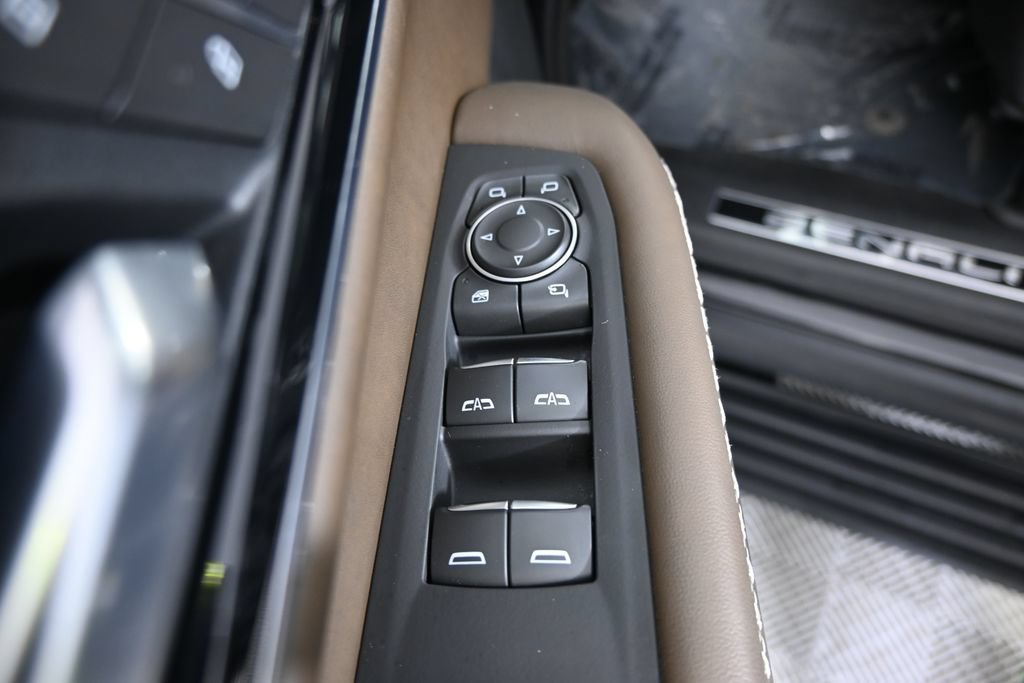 Used 2025 GMC Yukon Denali Ultimate AWD/4WD image 20