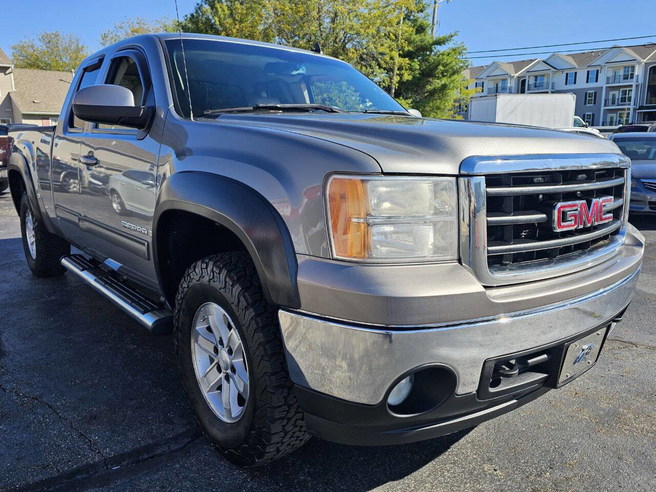 Used 2008 GMC Sierra 1500 SLT w/ SLE/SLT Trailering Package image 4