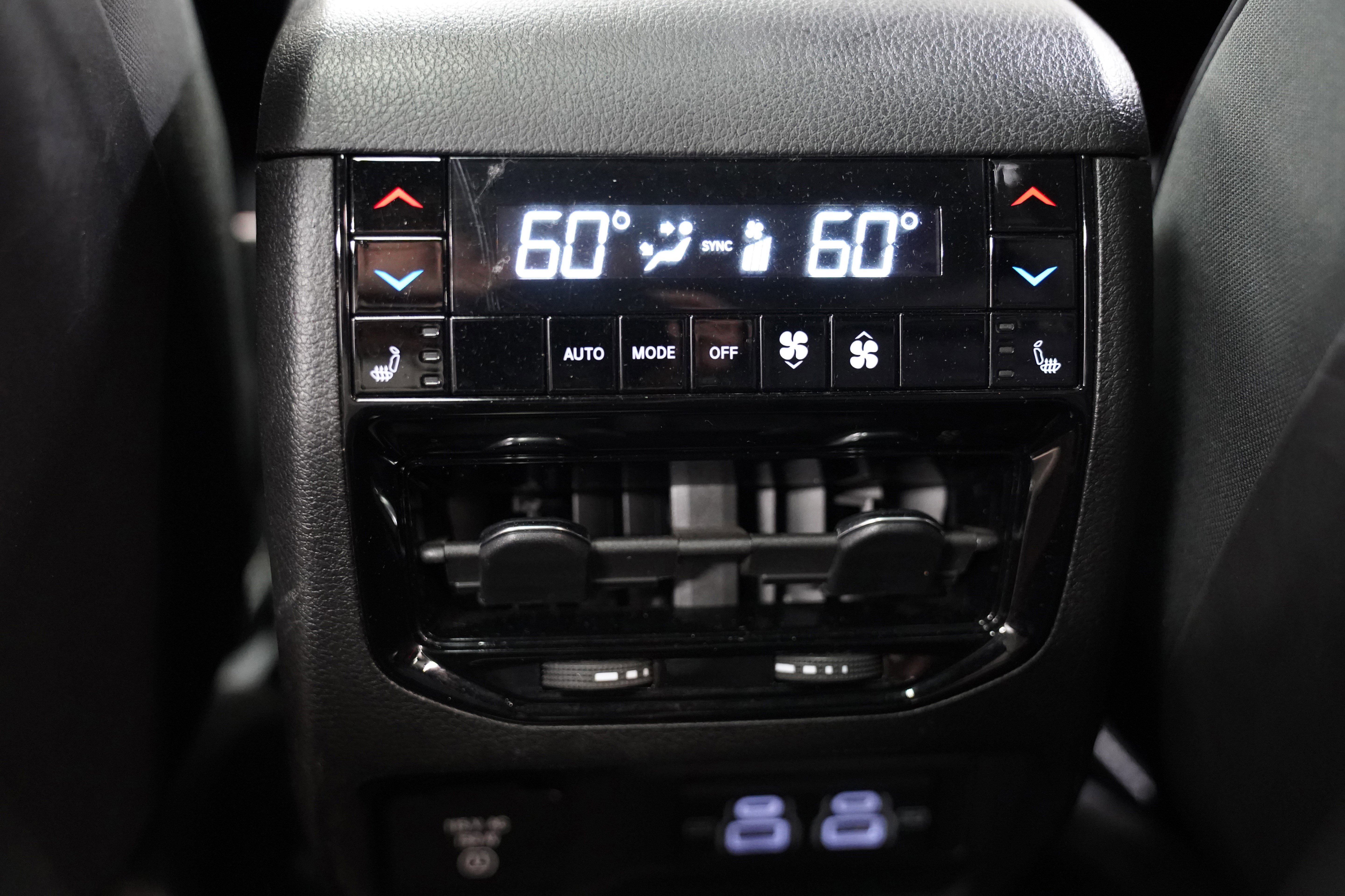 Used 2021 Jeep Grand Cherokee L Overland w/ Advanced Protech Group III image 6