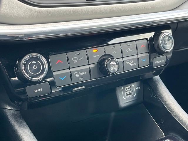 Used 2024 Jeep Compass Limited AWD/4WD image 16