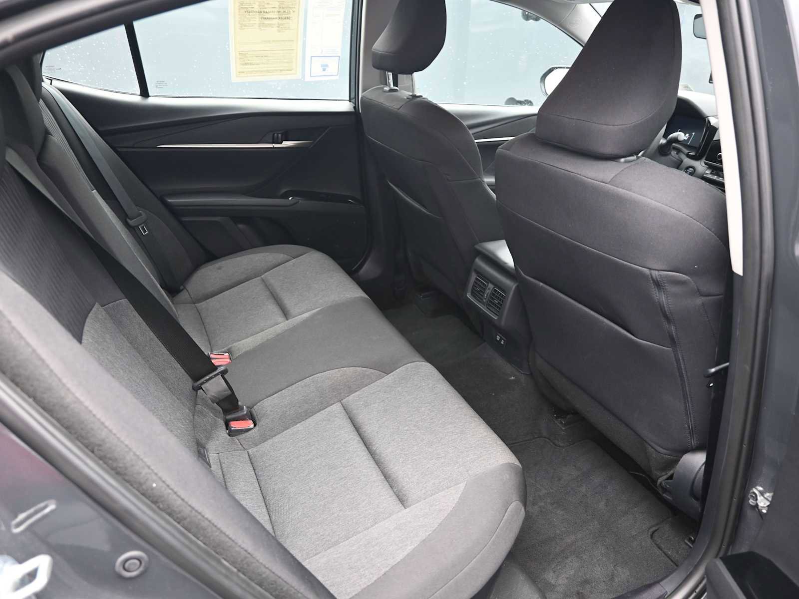 Used 2025 Toyota Camry LE image 19