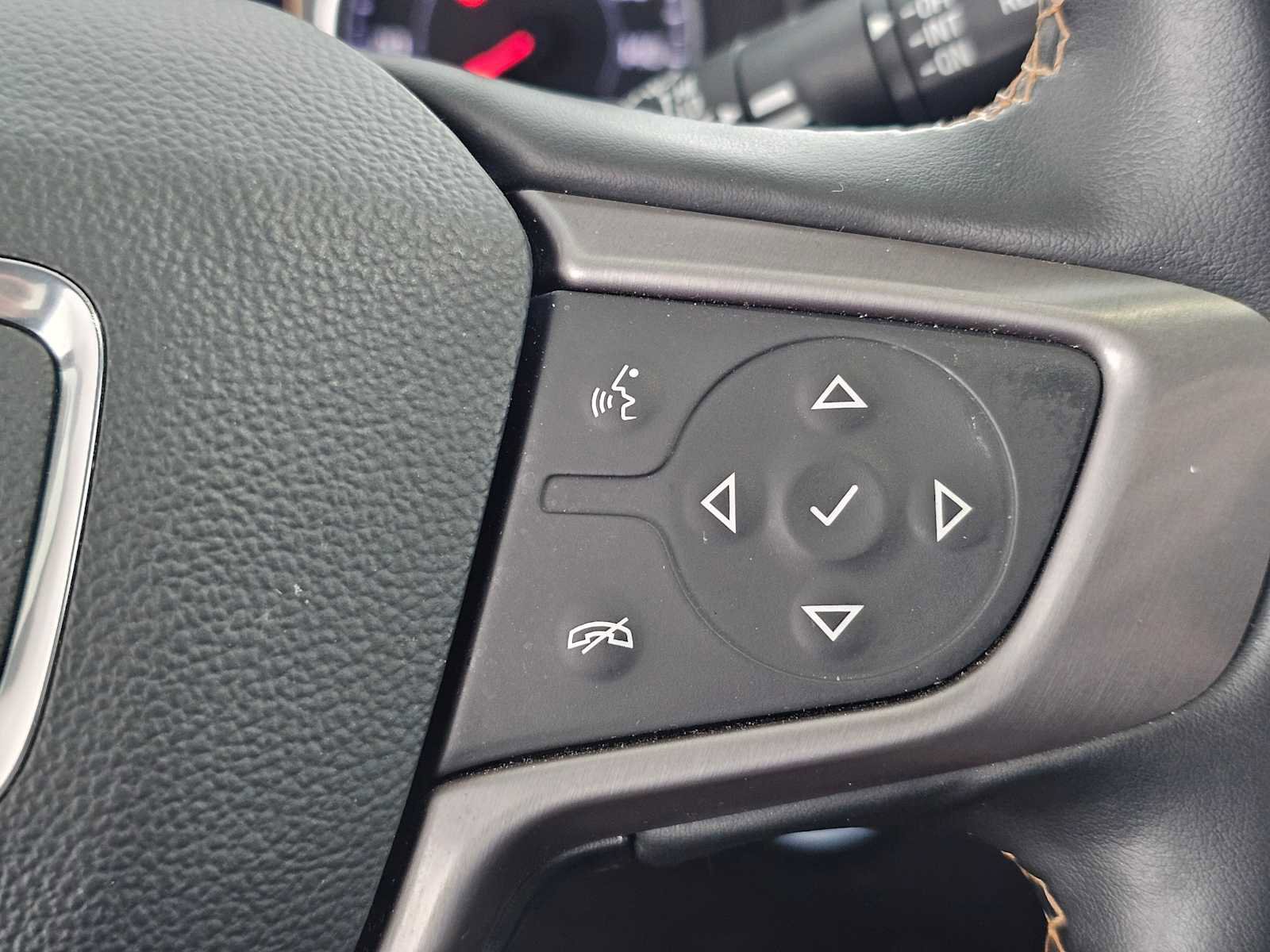 Used 2023 GMC Terrain AT4 image 28