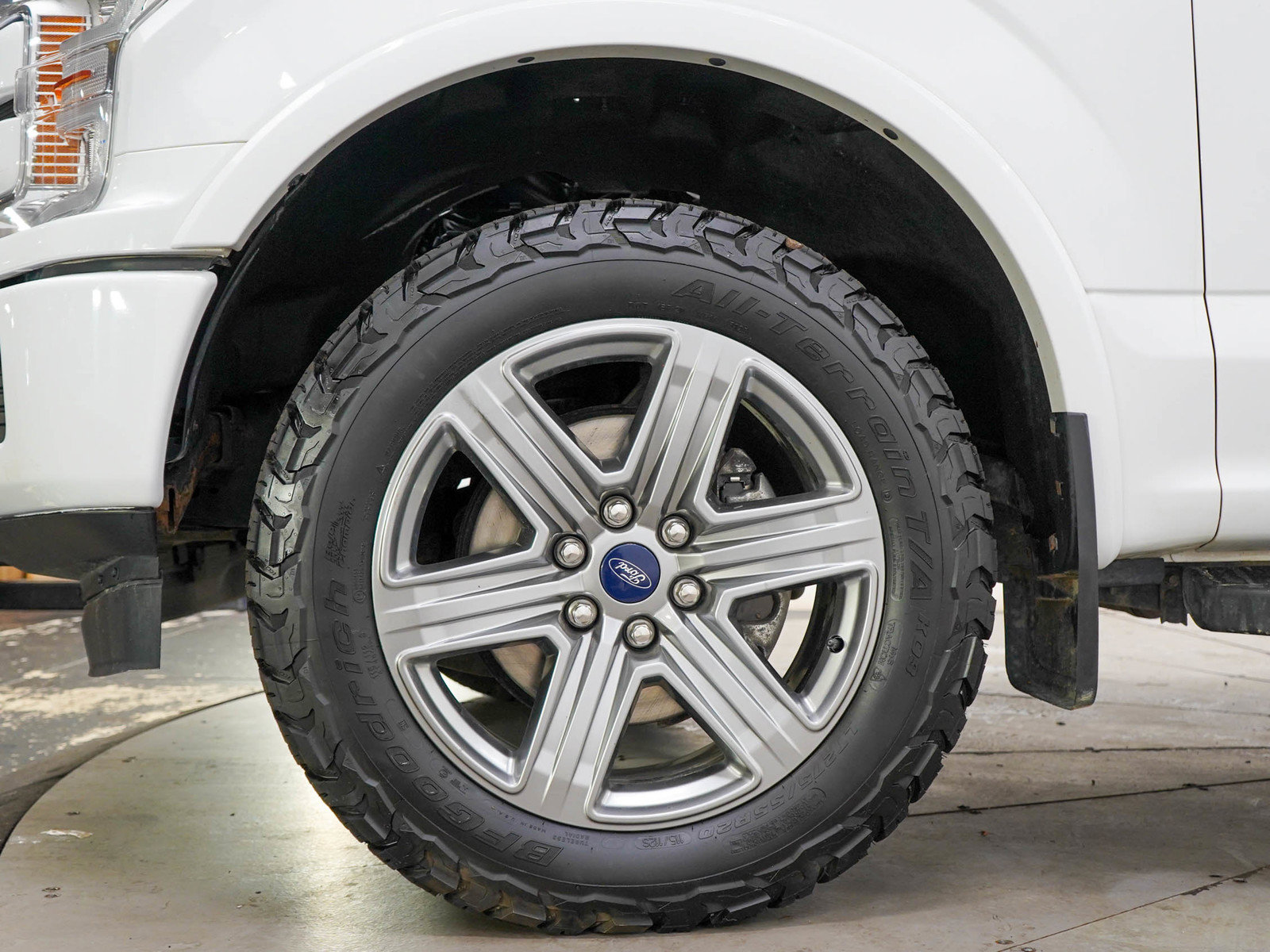 Used 2019 Ford F150 Lariat w/ Equipment Group 502A Luxury AWD/4WD image 27