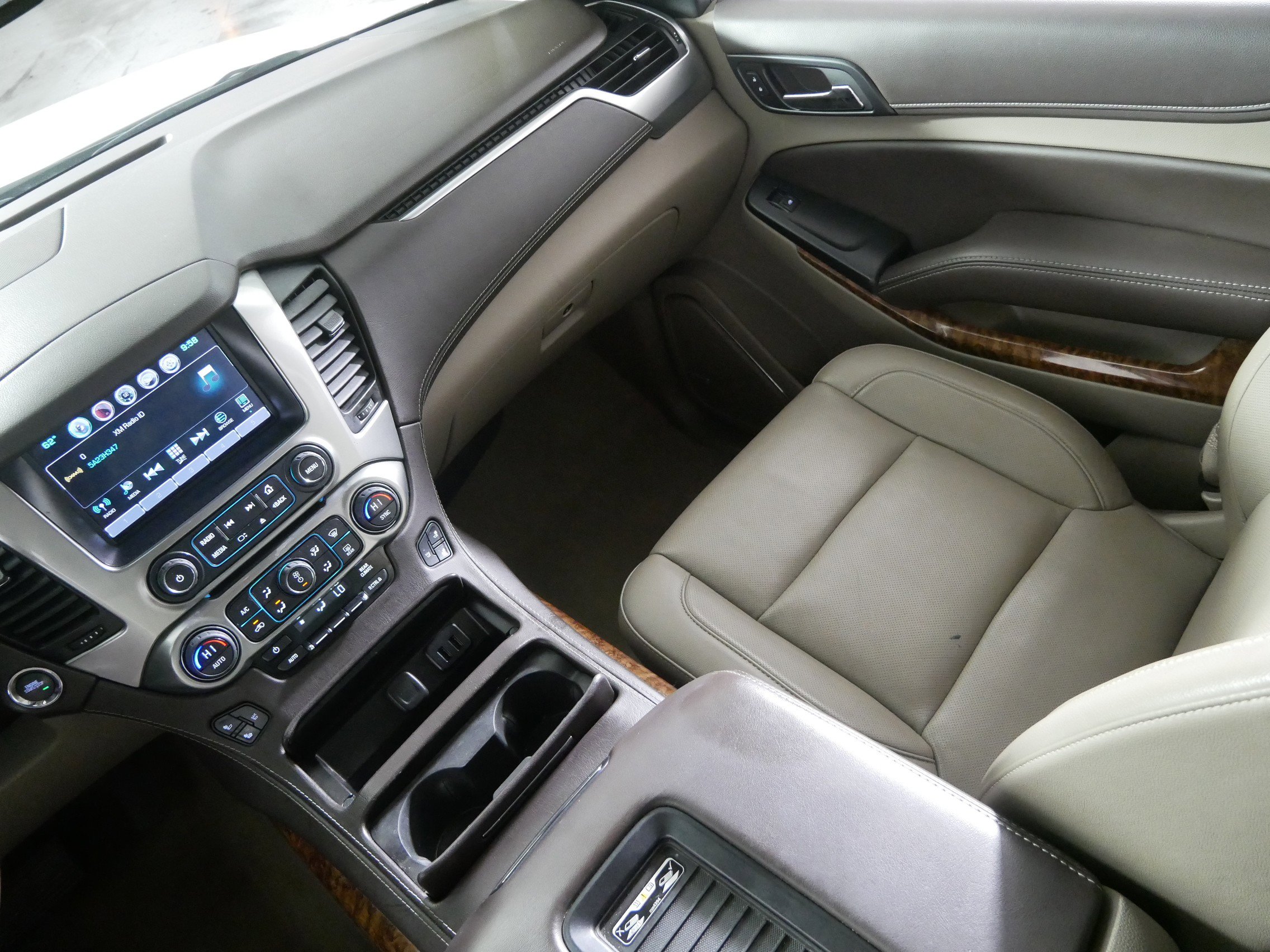 Used 2016 Chevrolet Tahoe LTZ image 11