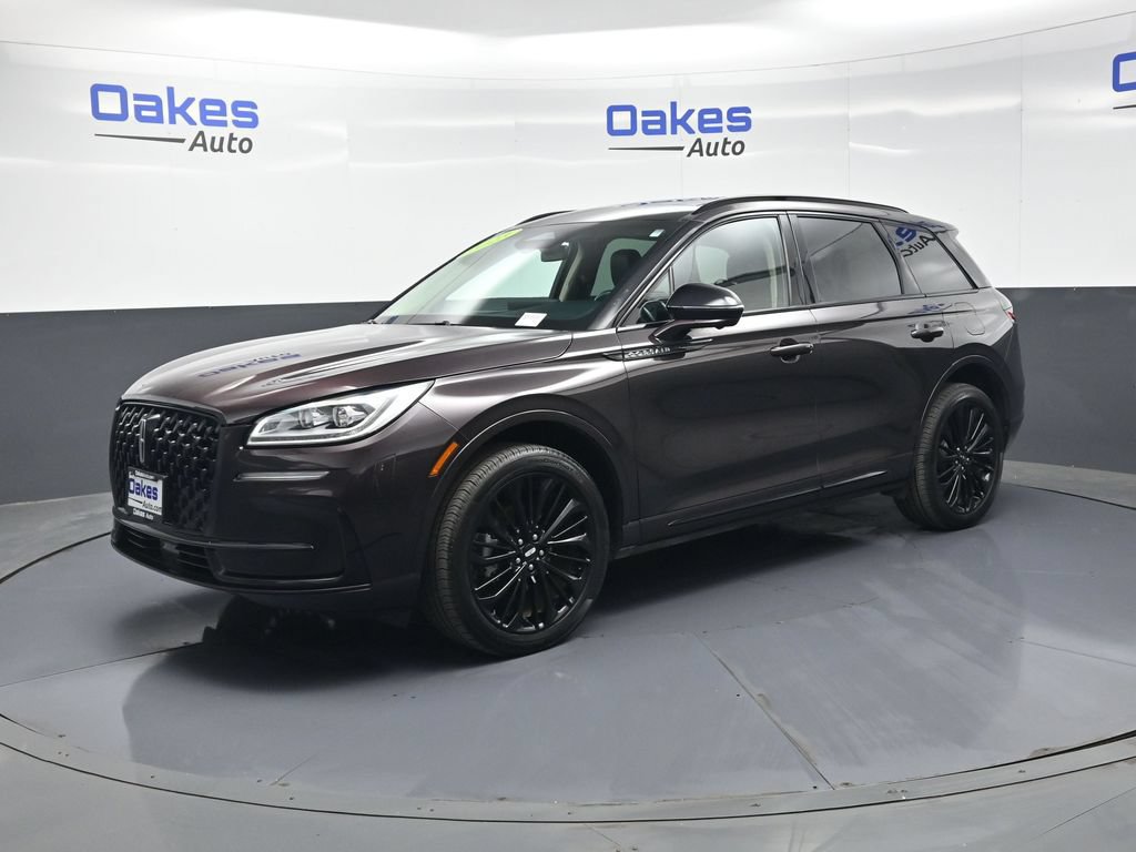 Used 2023 Lincoln Corsair Reserve w/ Equipment Group 201A AWD/4WD image 3