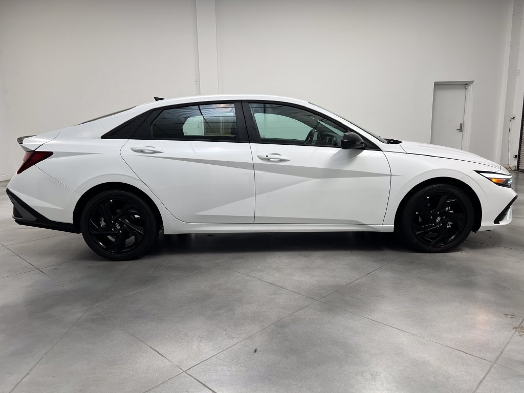 Used 2026 Hyundai Elantra Sport FWD image 10