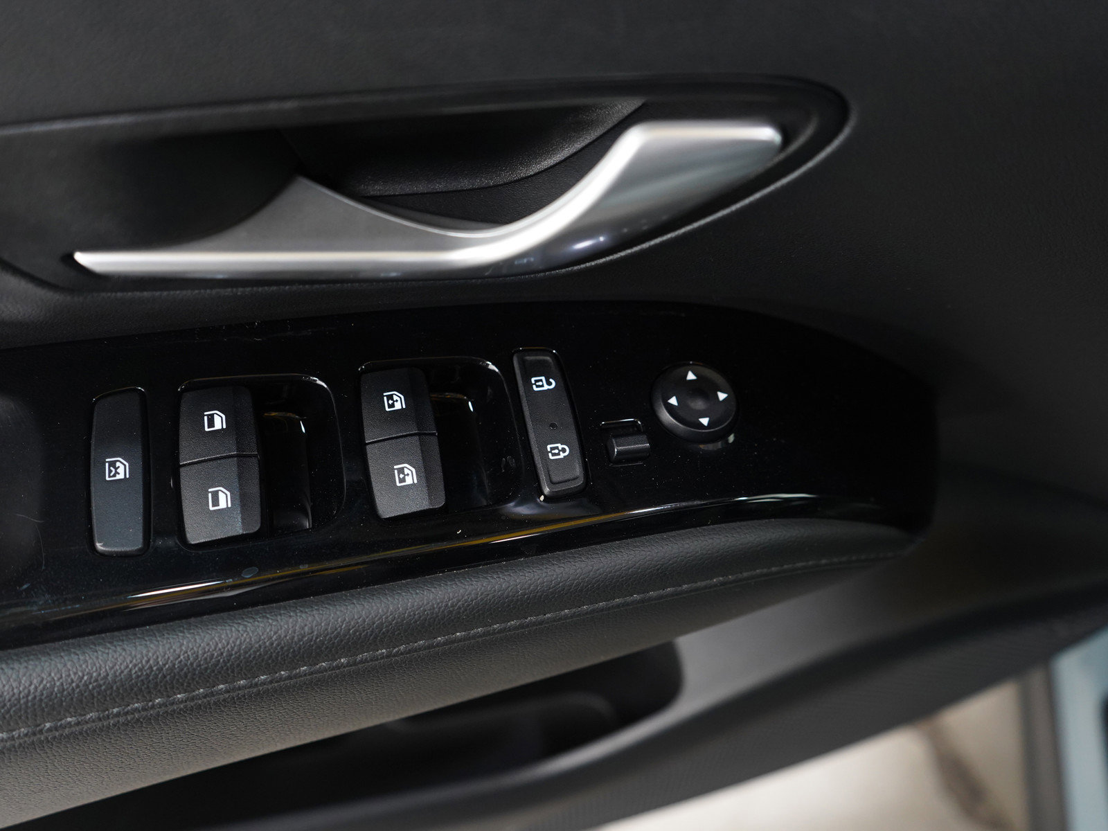 Used 2022 Hyundai Santa Cruz Limited image 22