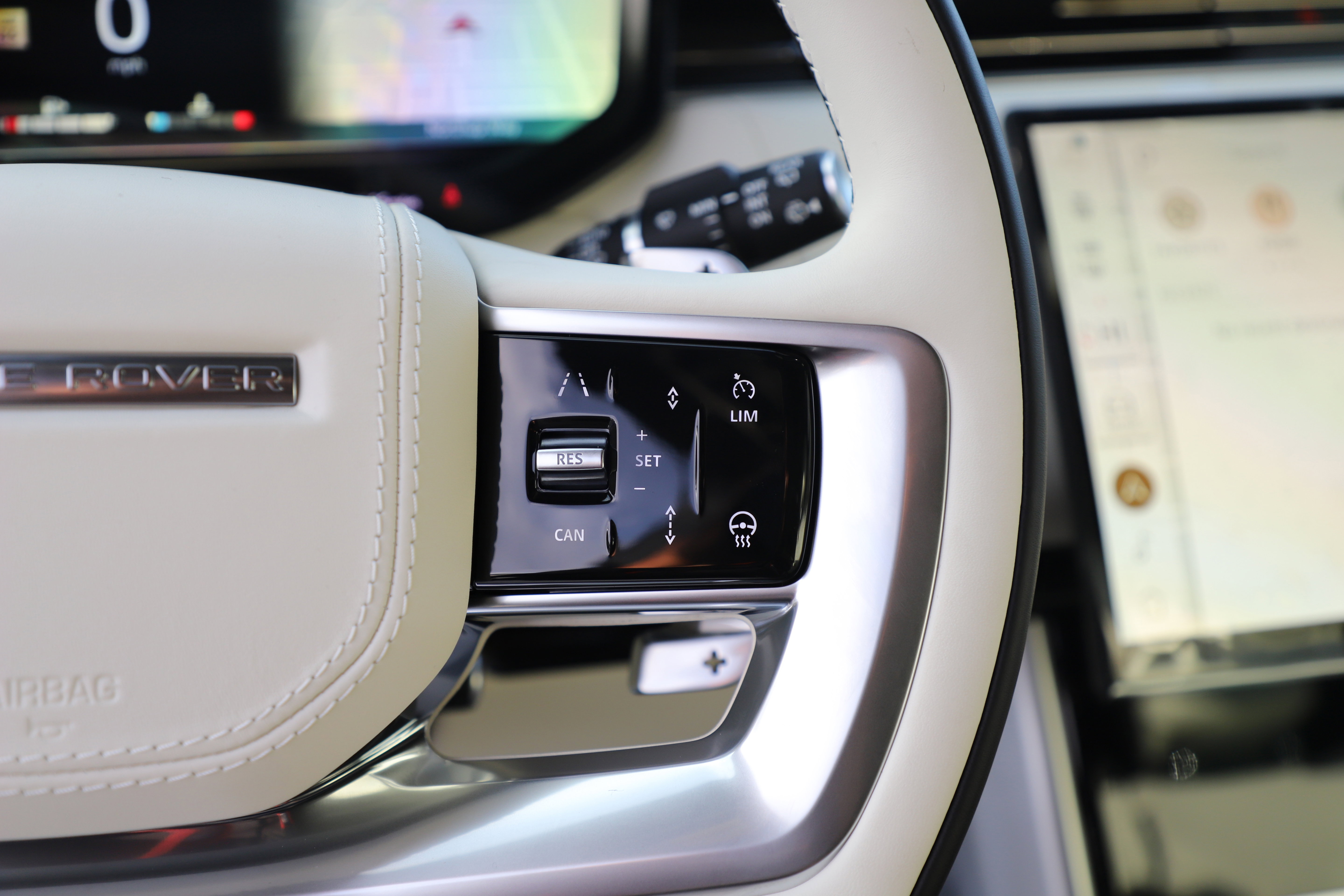 New 2026 Land Rover Range Rover SE AWD/4WD image 25