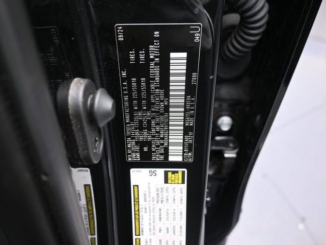 Used 2024 Toyota Corolla Cross XLE w/ Convenience Package image 18