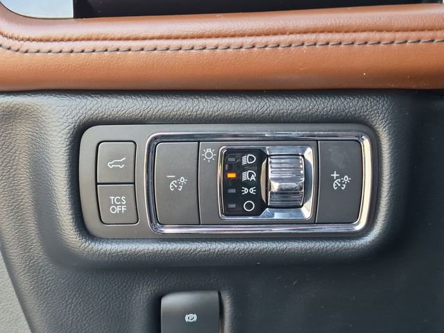 Used 2021 Lincoln Nautilus Reserve w/ Equipment Group 201A FWD image 16