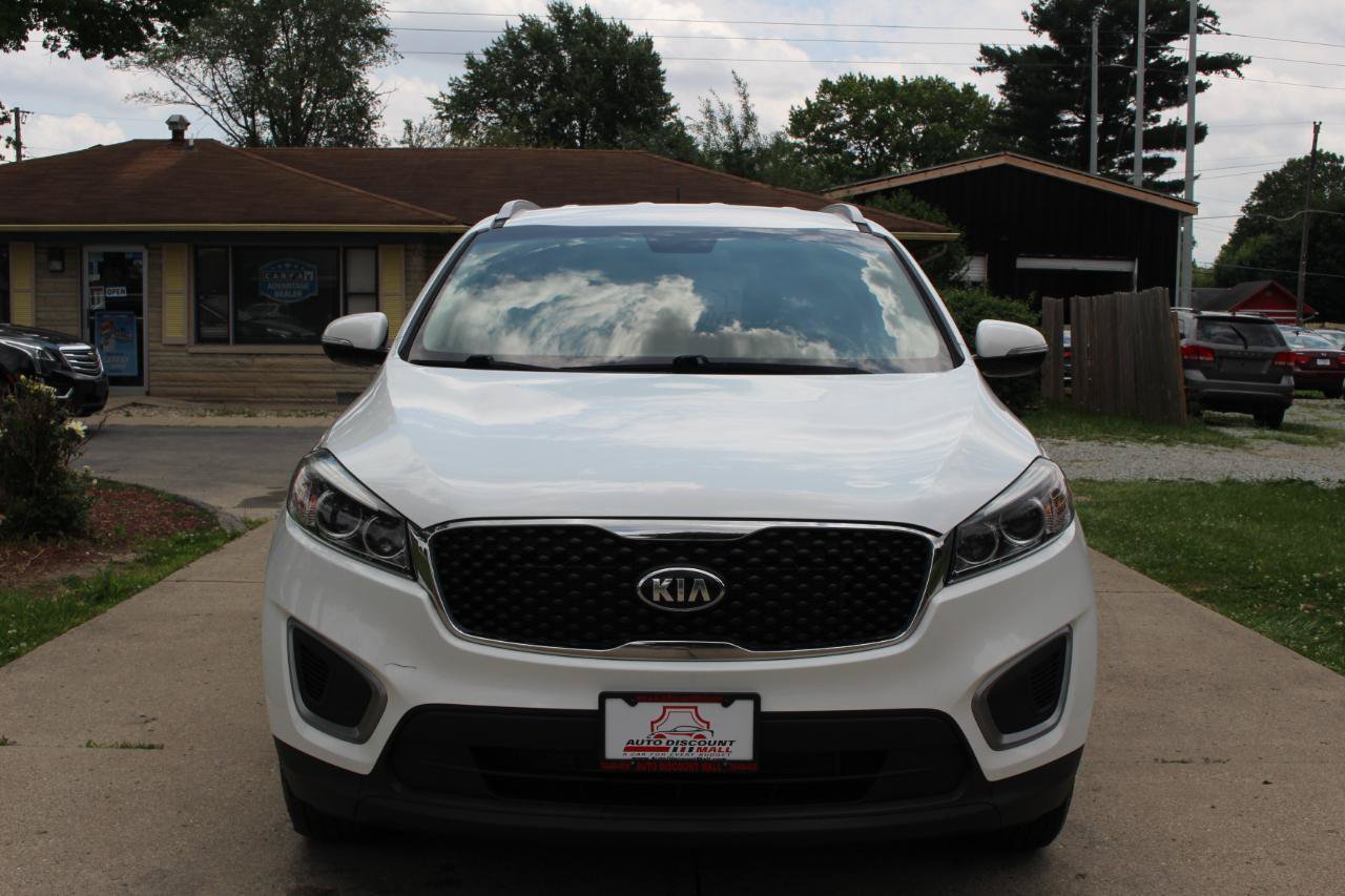 Used 2017 Kia Sorento FWD image 3