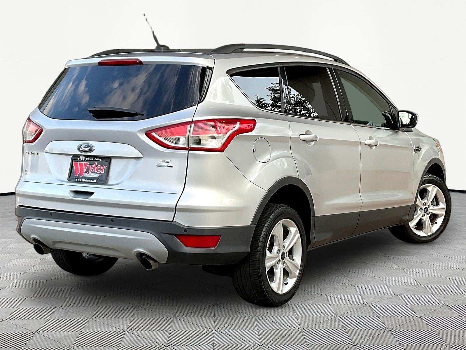Used 2016 Ford Escape SE w/ Equipment Group 201A AWD/4WD image 6