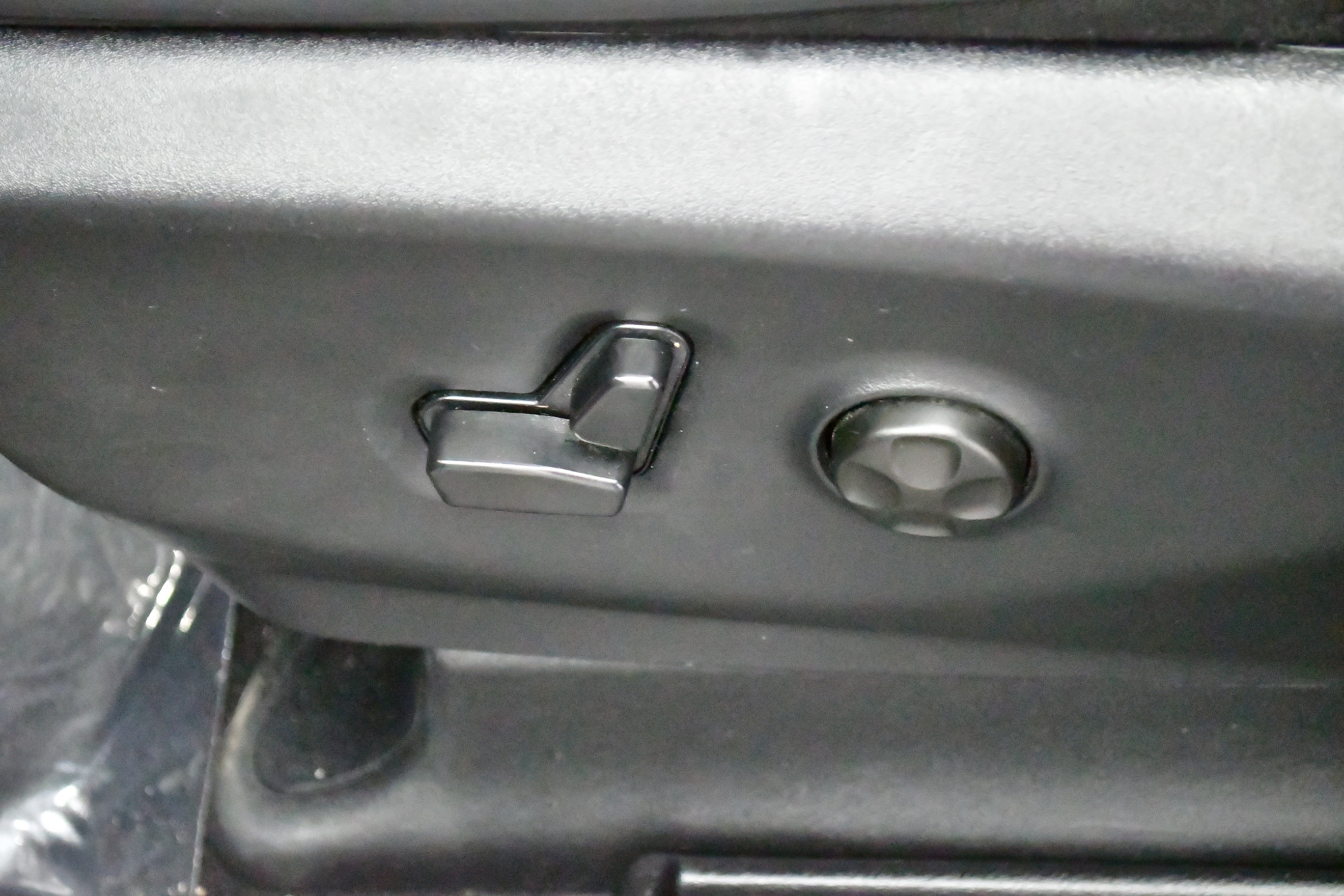 Used 2025 Chrysler Pacifica Select FWD image 13