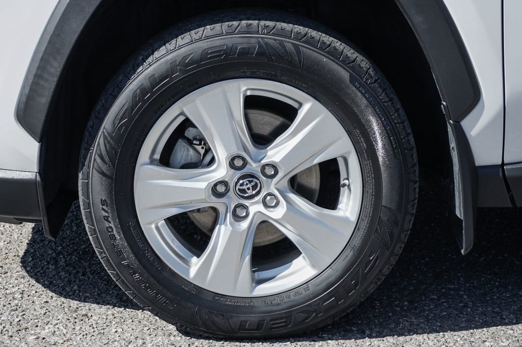 Used 2019 Toyota RAV4 XLE w/ Convenience Package image 38