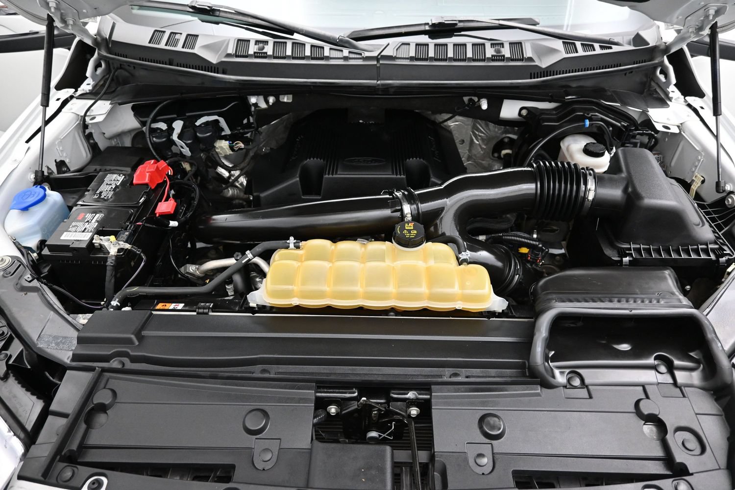 Used 2020 Ford F150 Lariat AWD/4WD image 8
