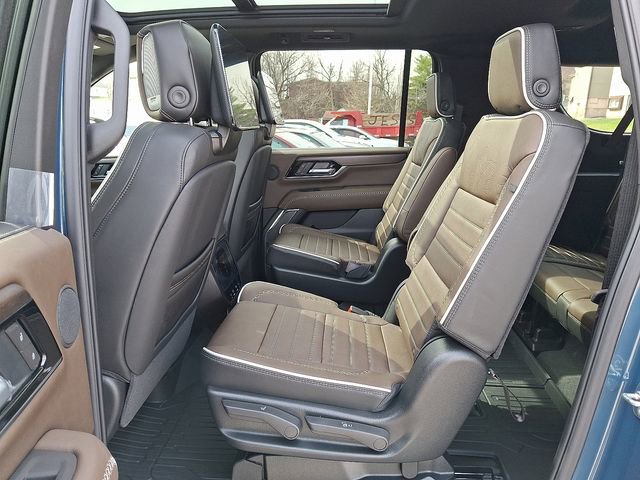 New 2026 GMC Yukon XL Denali Ultimate w/ LPO, Floor Liner Package AWD/4WD image 12