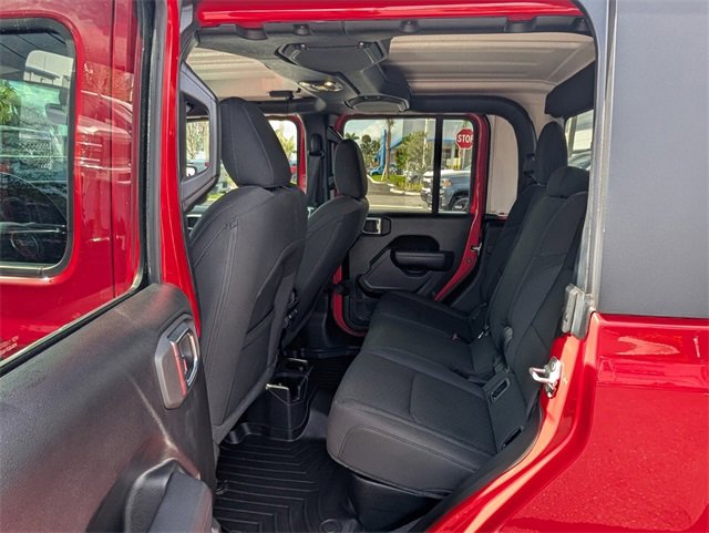 Used 2022 Jeep Gladiator Sport image 9