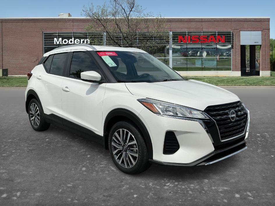 Certified 2023 Nissan Kicks SV FWD image 5