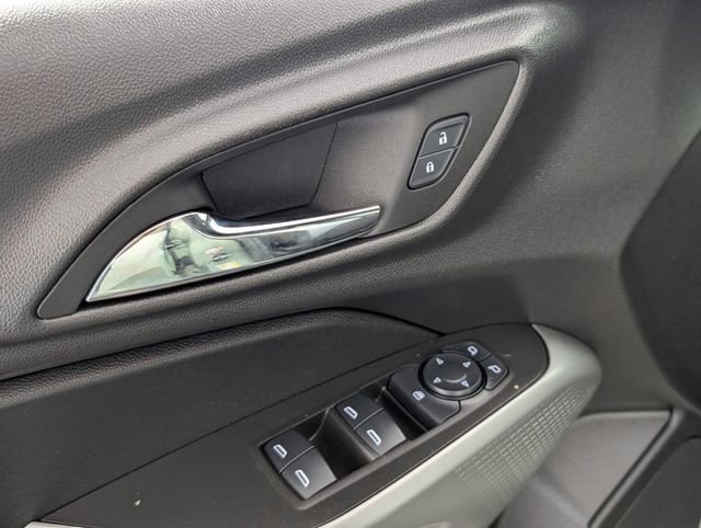 Certified 2024 Chevrolet Trax RS w/ Driver Confidence Package image 16