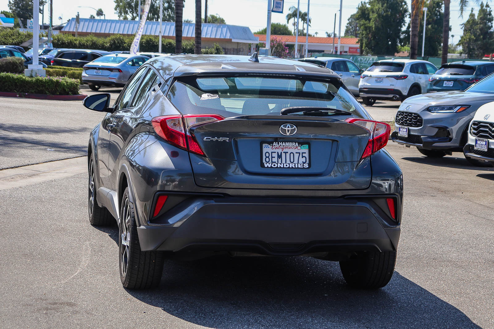 Used 2018 Toyota C-HR XLE FWD image 13