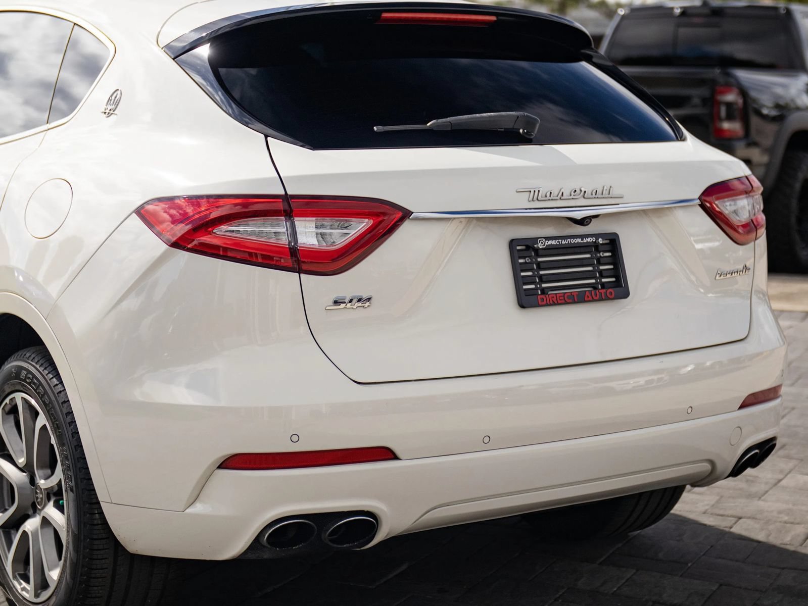 Used 2020 Maserati Levante S AWD/4WD image 10