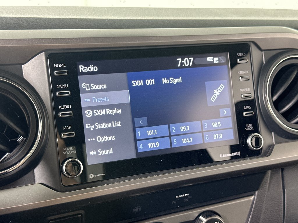 Used 2022 Toyota Tacoma SR5 RWD image 31