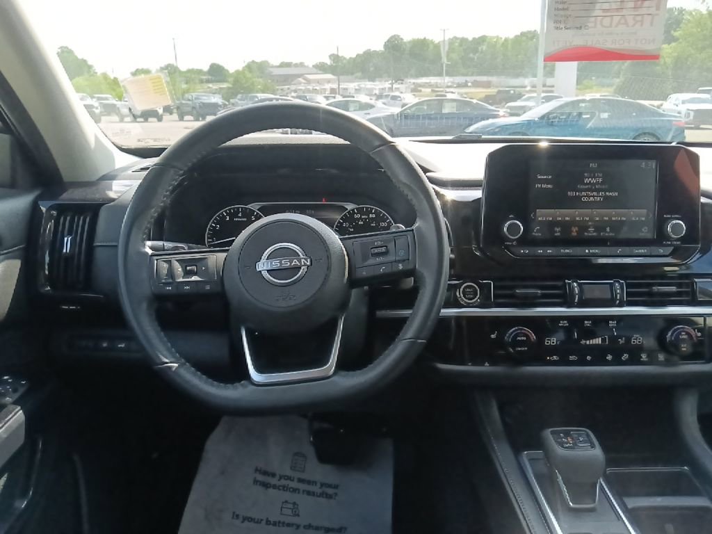 Used 2022 Nissan Pathfinder SV w/ SV Premium Package image 27