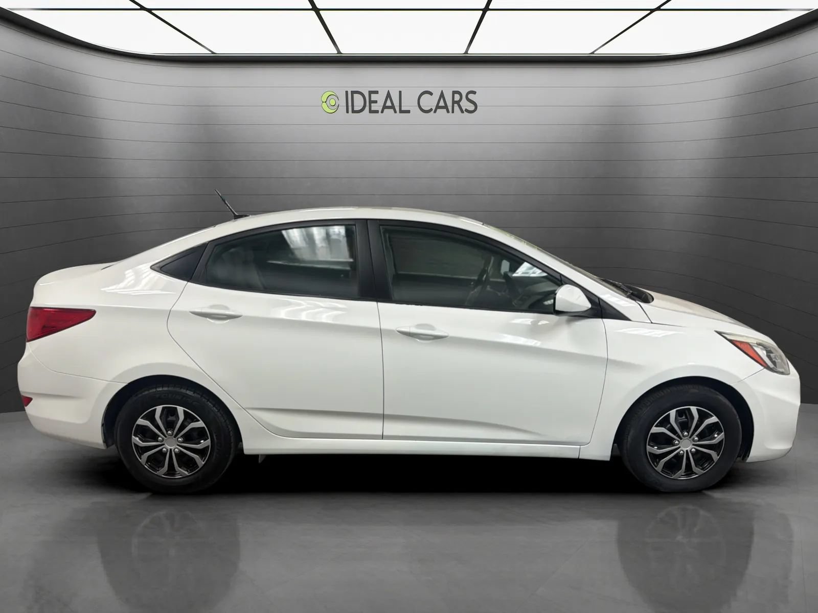 Used 2016 Hyundai Accent SE FWD image 4