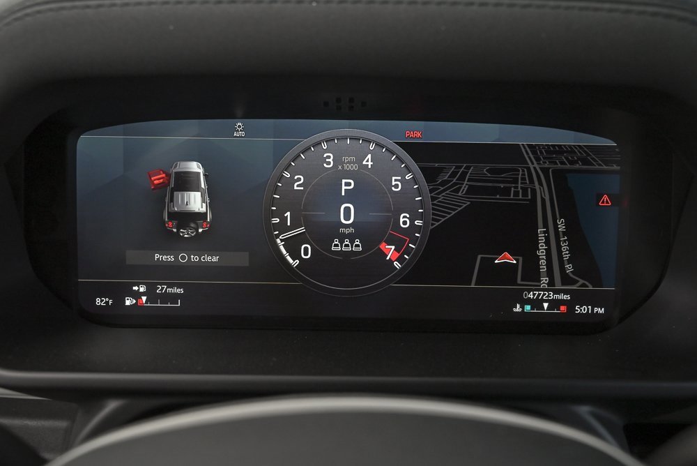 Used 2021 Land Rover Defender 110 SE image 24