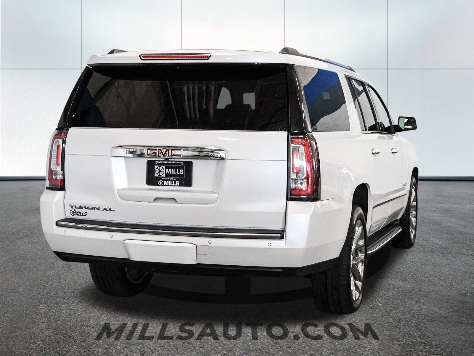 Used 2016 GMC Yukon XL Denali AWD/4WD image 8