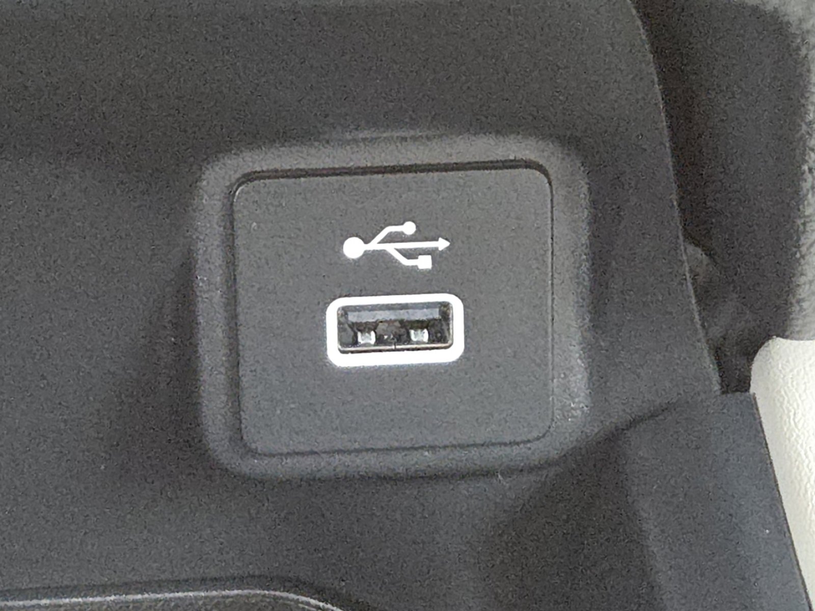 Used 2025 Honda HR-V LX image 29