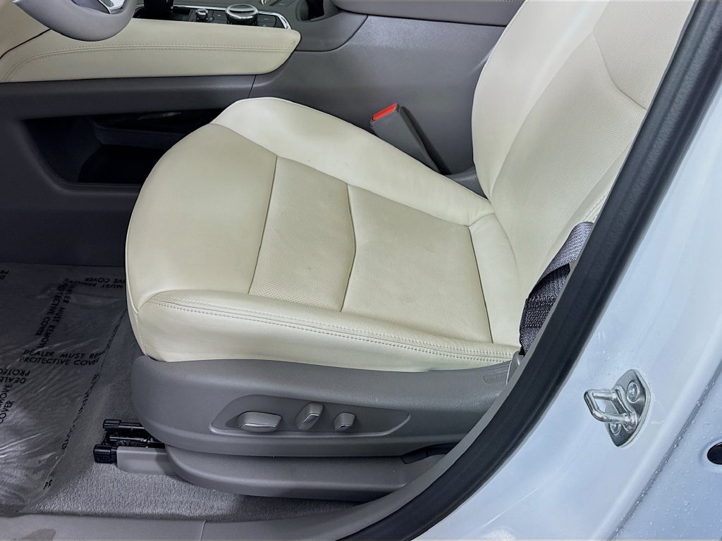 Used 2025 Cadillac XT6 Premium Luxury w/ LPO, Floor Liner Package AWD/4WD image 26