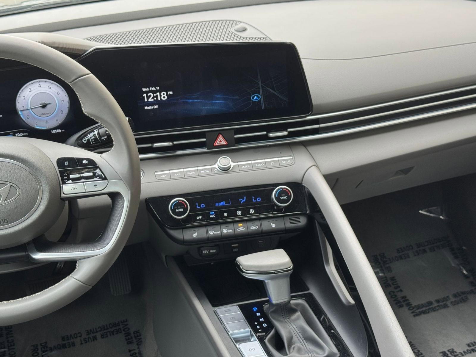 Used 2025 Hyundai Elantra SEL FWD image 21