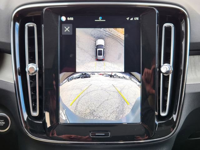 Certified 2024 Volvo XC40 B5 Plus image 24