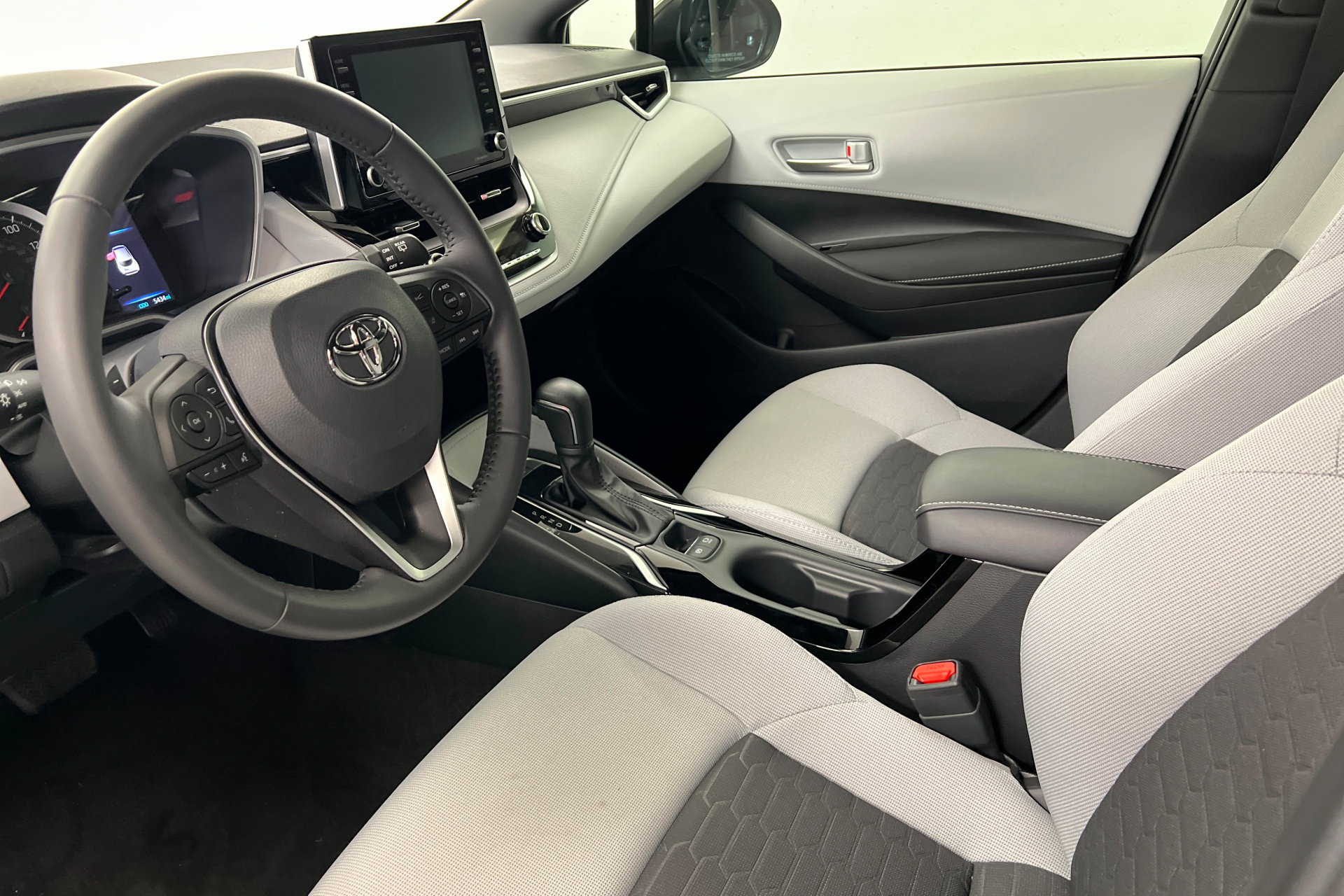 Certified 2022 Toyota Corolla SE FWD image 16