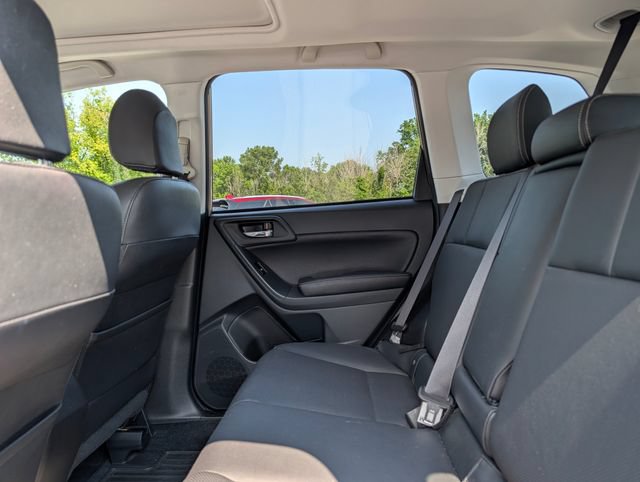 Used 2014 Subaru Forester 2.5i Limited AWD/4WD image 15