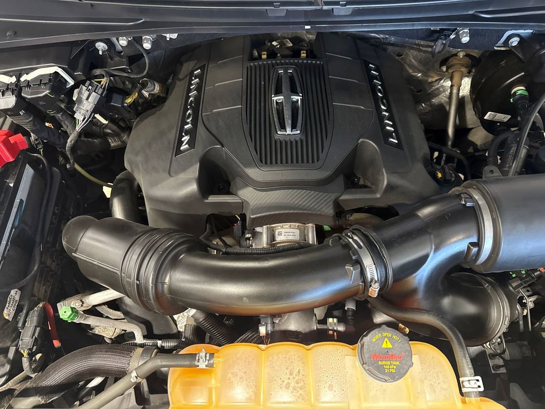 Used 2018 Lincoln Navigator Reserve w/ Technology Package image 48