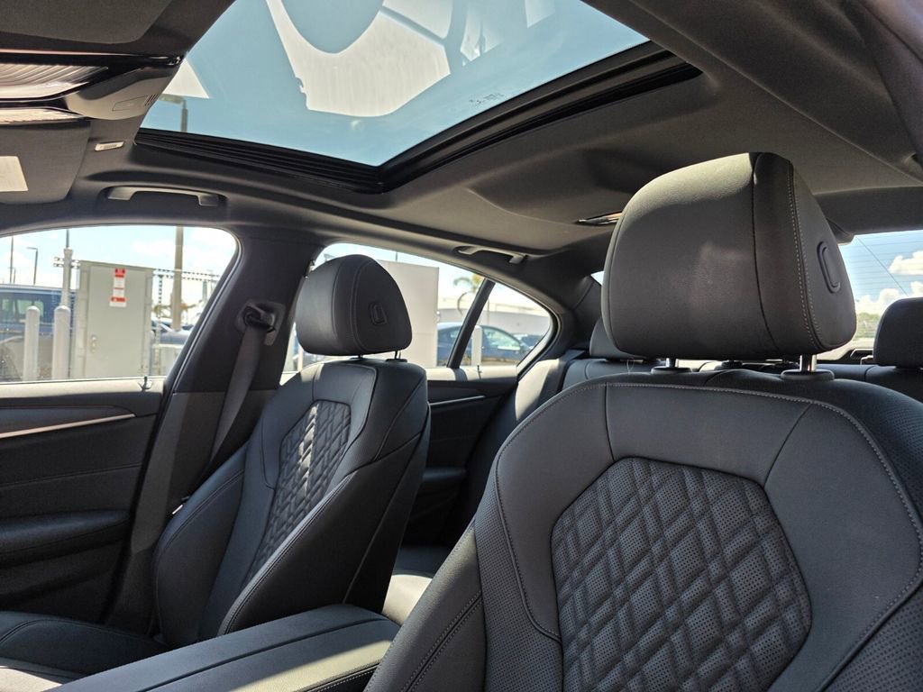 Used 2023 BMW 540i xDrive w/ Convenience Package image 21