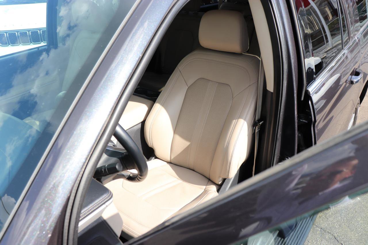 Used 2024 Ford Expedition Max Limited AWD/4WD image 11