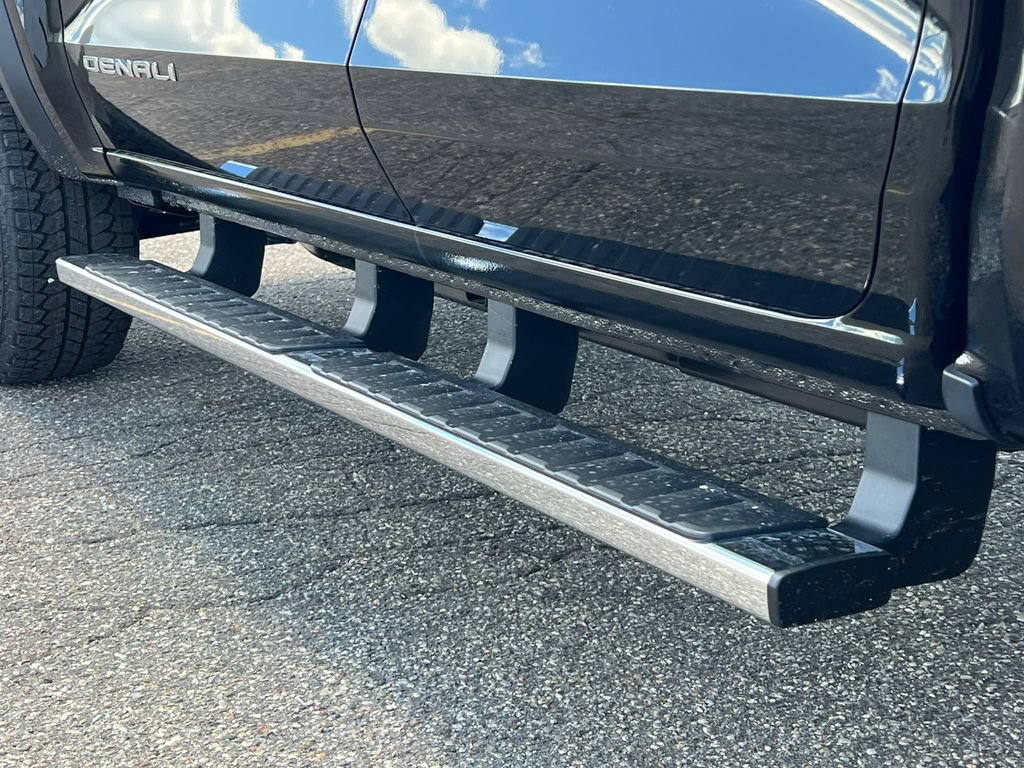 New 2026 GMC Canyon Denali AWD/4WD image 13