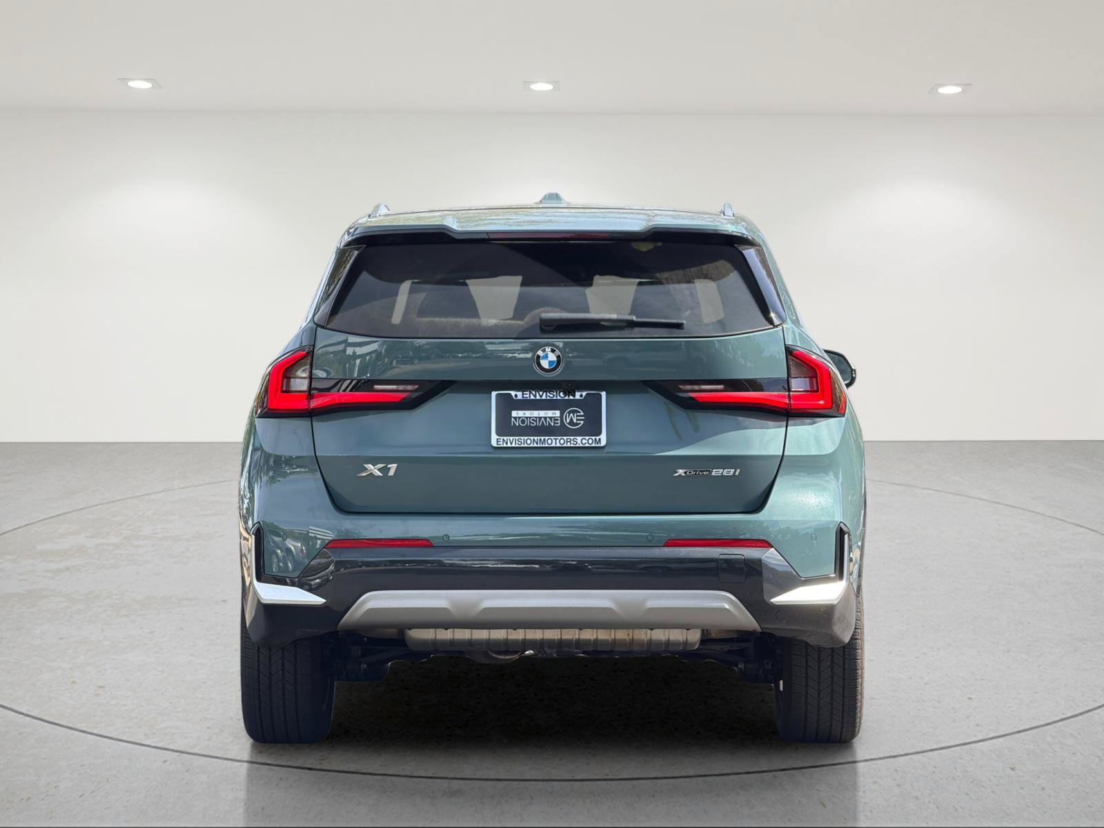 Used 2025 BMW X1 xDrive28i w/ Premium Package AWD/4WD image 4