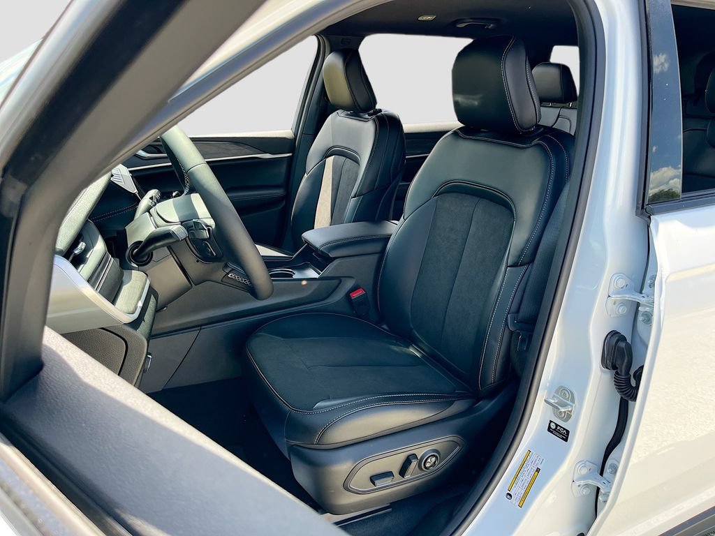 New 2026 Jeep Grand Cherokee L 4WD image 21