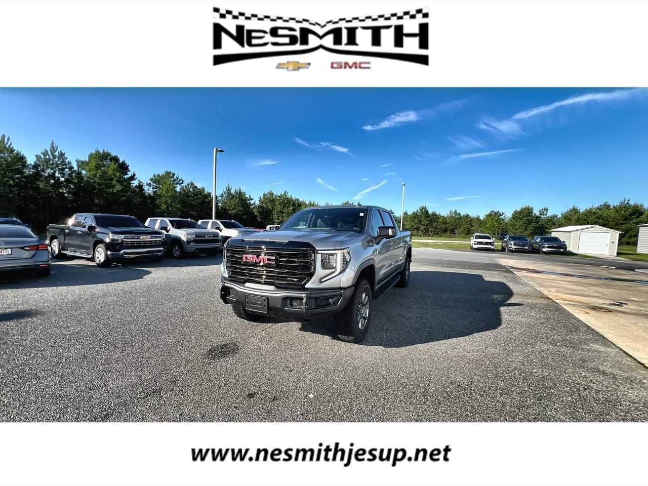 Used 2025 GMC Sierra 1500 AT4X image 1