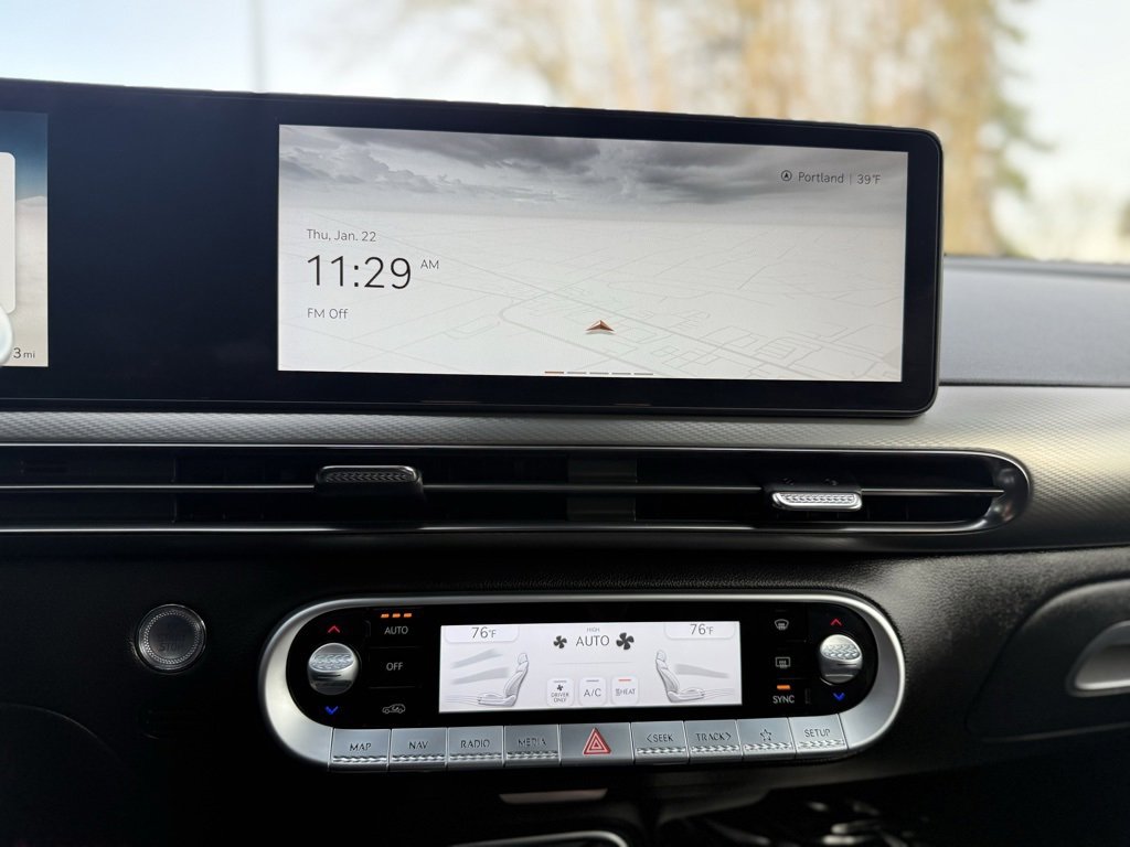 Used 2024 Genesis GV60 RWD image 35